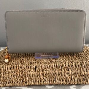 Gucci Bamboo Zip-Around Gray Leather Long Wallet